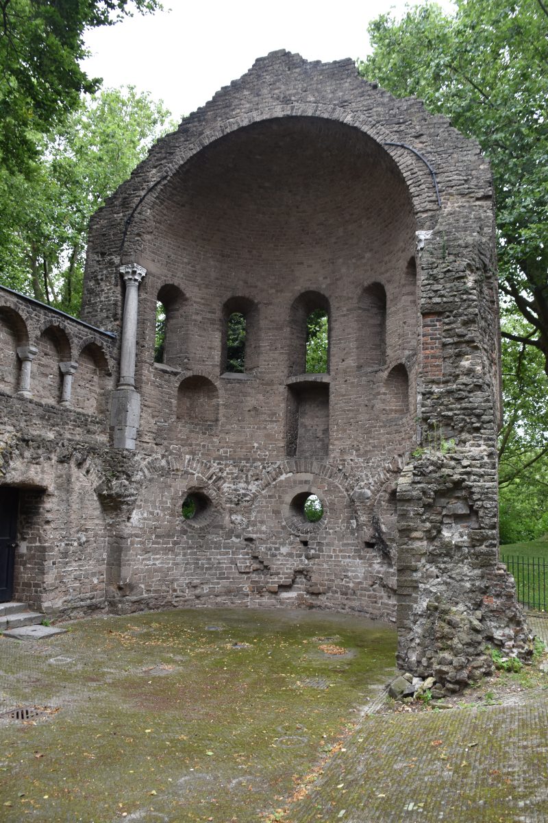 Barbarossa ruïne, Kapellen